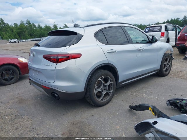 ZASPAKBNXN7D33943 Alfa Romeo Stelvio