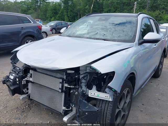 ZASPAKBNXN7D33943 Alfa Romeo Stelvio