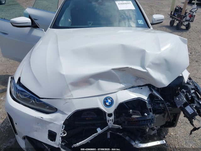 BMW 2024 2024 WBY83FB06RFT01245 Image 10