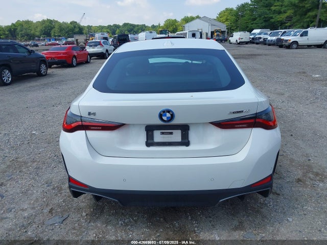 BMW 2024 2024 WBY83FB06RFT01245 Image 16