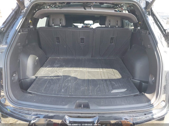 Chevrolet lgx 2020 3GNKBERS9LS707462 Image 18