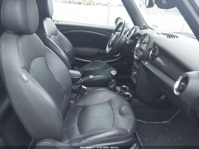 2011 MINI COOPER S WMWZP3C50BTX84044 Photo 4