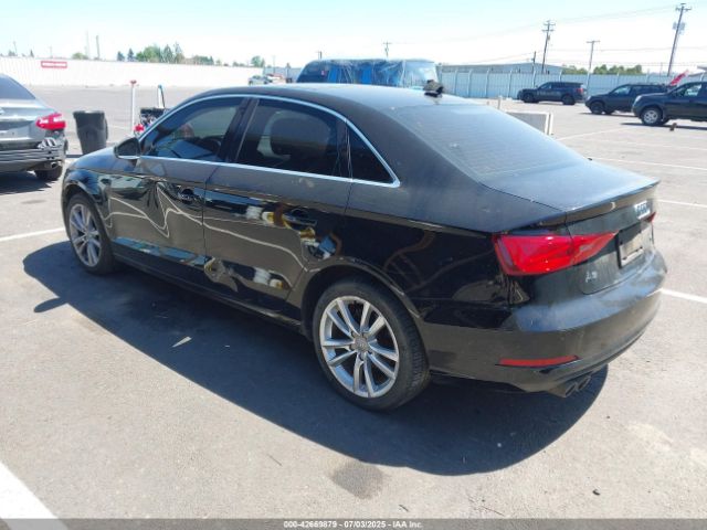 2015 AUDI A3 WAUAJGFF2F1042062 Photo 2