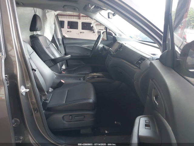 Auction sale of the 2022 Honda Ridgeline Rtl, vin: 5FPYK3F57NB038228, lot number: 42669903