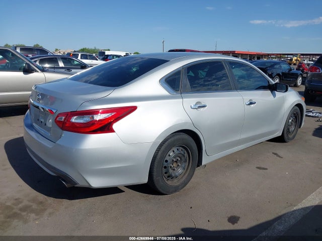 1N4AL3AP2HC295837 Nissan 2017