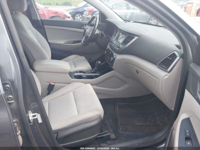 2017 HYUNDAI TUCSON KM8J3CA23HU327344 Photo 4