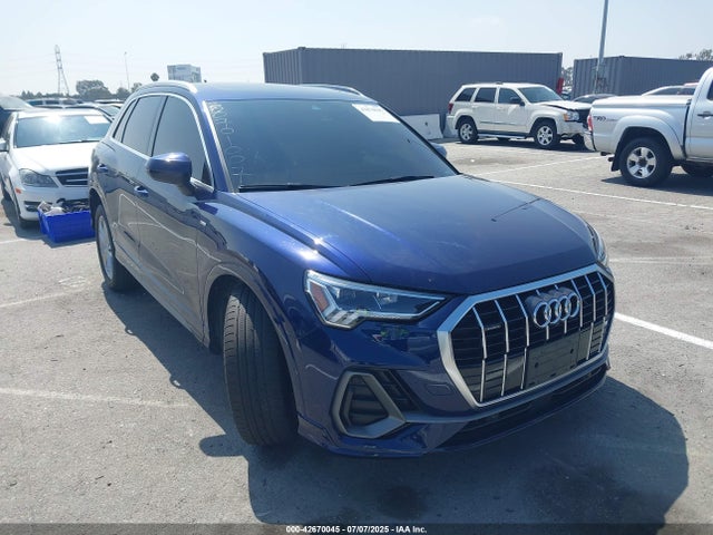 2022 AUDI Q3 WA1EECF35N1082412 Photo 0
