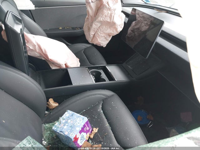 2024 TESLA MODEL 3 5YJ3E1EA2RF825350 Photo 4