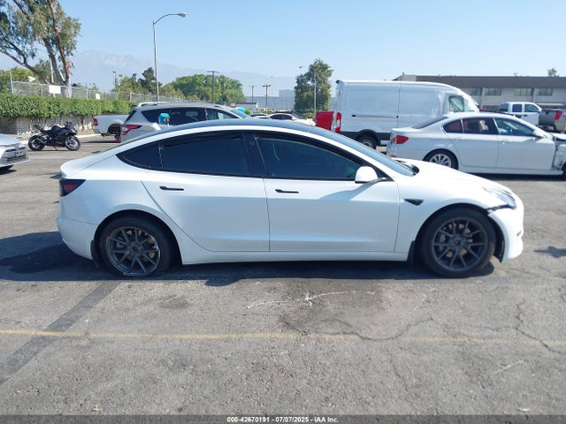 5YJ3E1EB1MF068099 Tesla MODEL 3