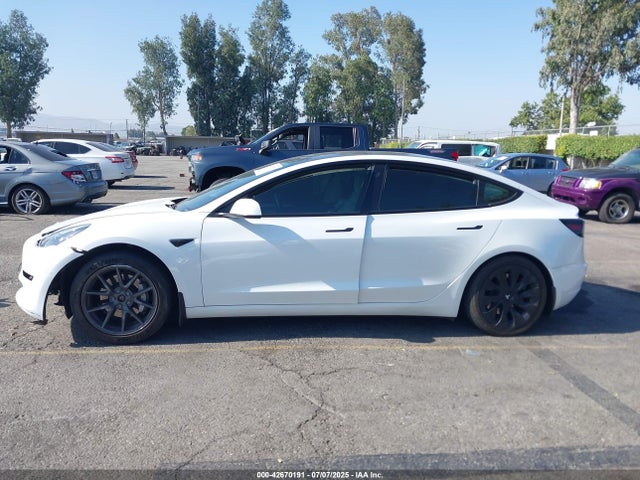 5YJ3E1EB1MF068099 Tesla MODEL 3