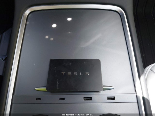 2023 TESLA MODEL Y 7SAYGDEE9PA106159 Photo 10