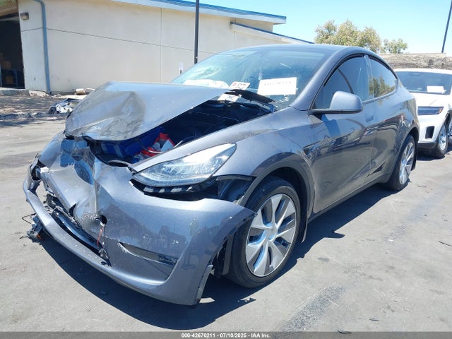 2023 TESLA MODEL Y 7SAYGDEE9PA106159 Photo 1
