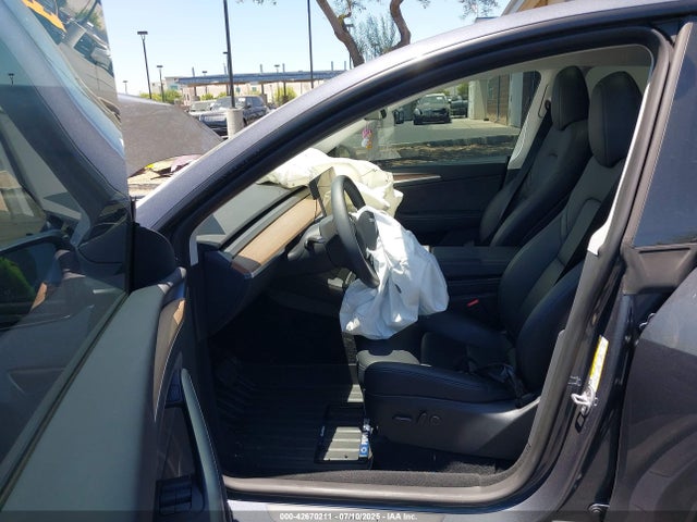 2023 TESLA MODEL Y 7SAYGDEE9PA106159 Photo 4