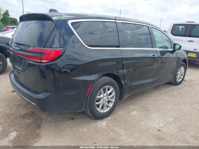 Chrysler 2025 2025 2C4RC1BG6SR585805 Image 4