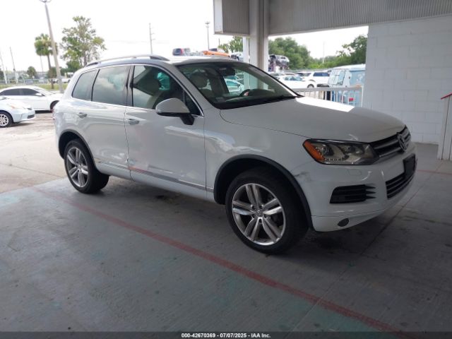 2014 VOLKSWAGEN TOUAREG WVGEP9BP2ED009360