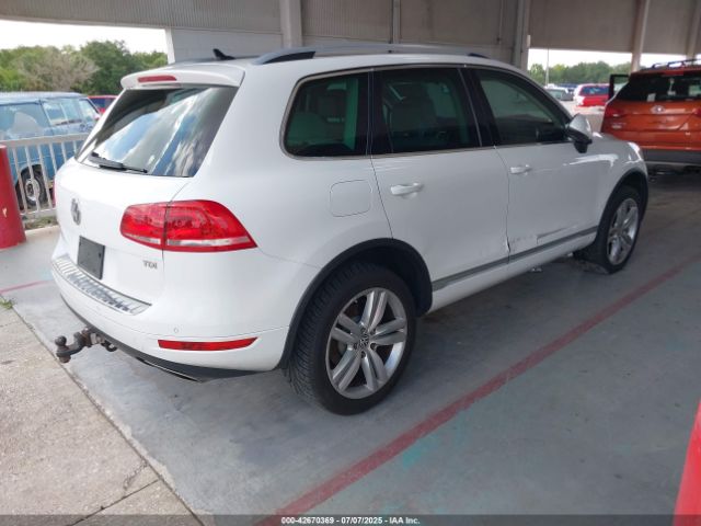 2014 VOLKSWAGEN TOUAREG WVGEP9BP2ED009360 Photo 3