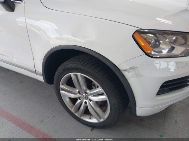 2014 VOLKSWAGEN TOUAREG WVGEP9BP2ED009360 Photo 5