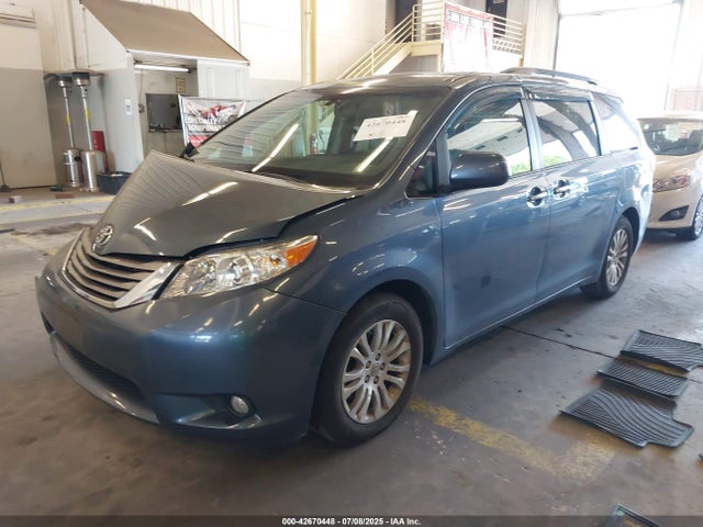 Toyota 2gr-fks 2016 5TDYK3DC9GS705230 Image 2