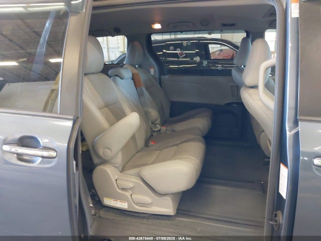 Toyota 2gr-fks 2016 5TDYK3DC9GS705230 Image 8