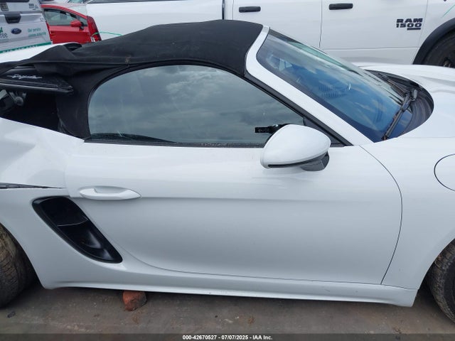 Porsche 718 Boxster 2021 WP0CC2A89MS240128 Image 14