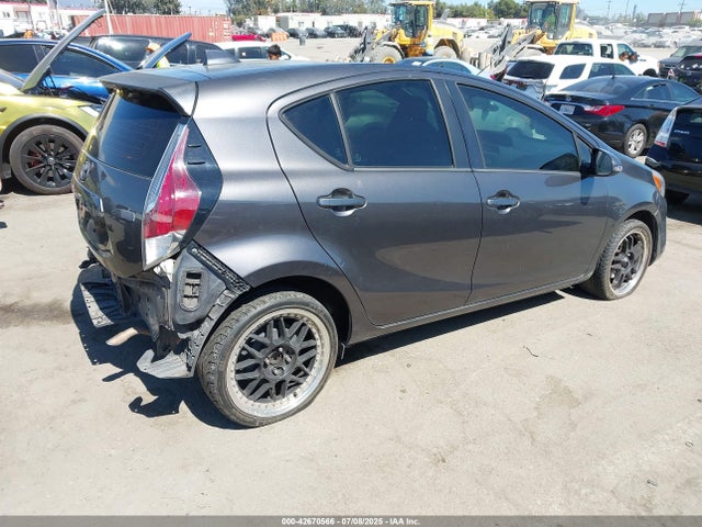 JTDKDTB37F1098386 Toyota 1nz-fxe+1lm