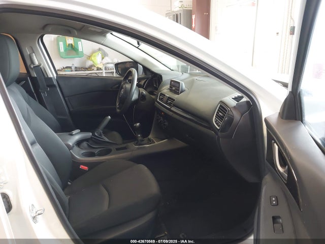 JM1BM1U75E1215210 Mazda pe
