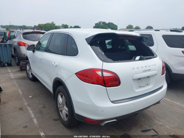 2013 PORSCHE CAYENNE WP1AF2A26DLA41346 Photo 2