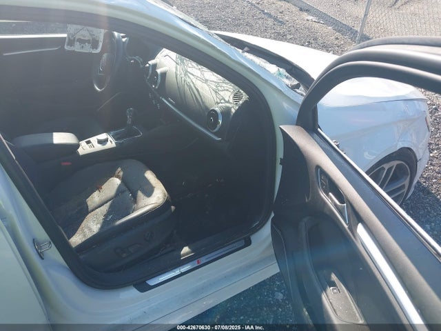 2018 AUDI A3 WAUJ8GFF4J1049888 Photo 4