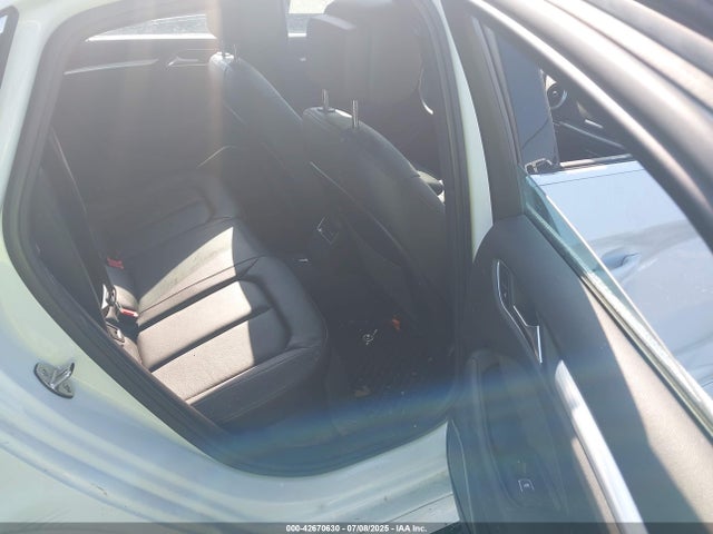 2018 AUDI A3 WAUJ8GFF4J1049888 Photo 7