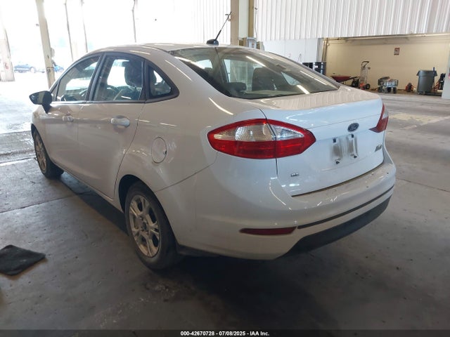 3FADP4BJ9FM214233 Ford 2015