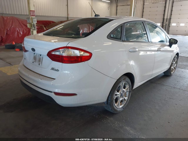 3FADP4BJ9FM214233 Ford 2015