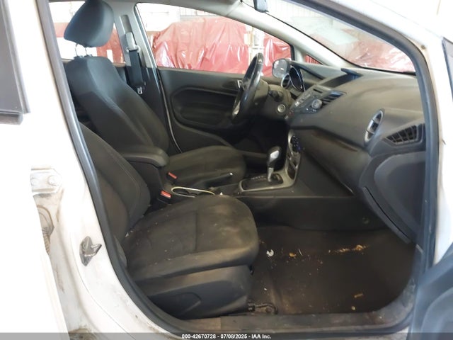 3FADP4BJ9FM214233 Ford 2015