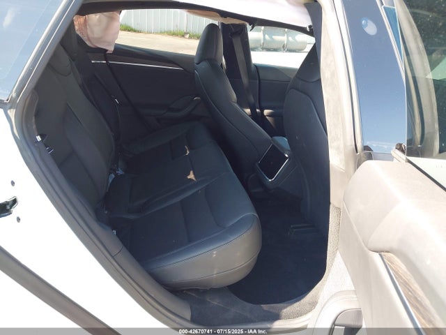 5YJSA1E54MF443114 Tesla 2021