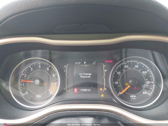 2015 Jeep Cherokee Latitude მანქანა იყიდება აუქციონზე, vin: 1C4PJMCS6FW558859, აუქციონის ნომერი: 42670804
