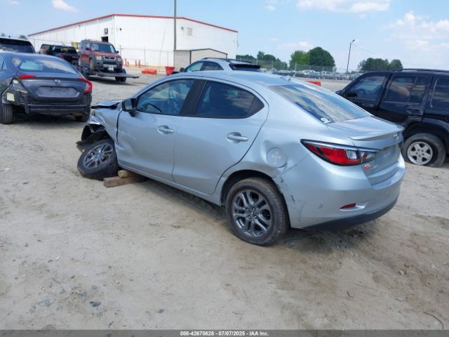 2019 TOYOTA YARIS 3MYDLBYV1KY511487 Photo 2