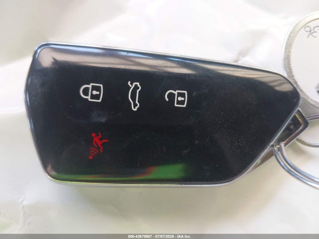 2023 VOLKSWAGEN ID.4 1V2VMPE87PC029245 Photo 10