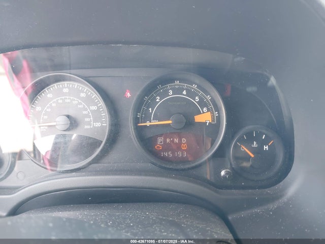 1C4NJRFB9FD216186 Jeep 2015