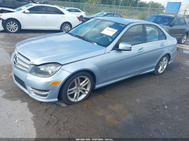 2013 MERCEDES-BENZ C 250 WDDGF4HB9DA785179 Photo 1
