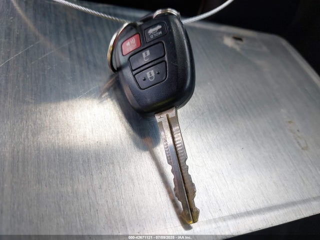 5YFBURHE3JP818329 Toyota 2zr-fe