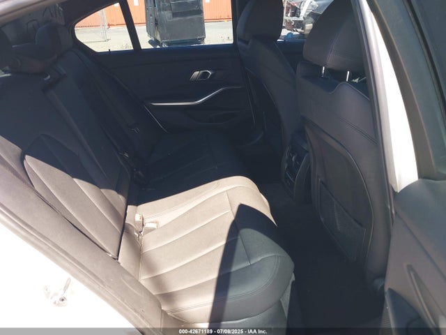 BMW 2021 2021 3MW5R1J02M8B74273 Image 8