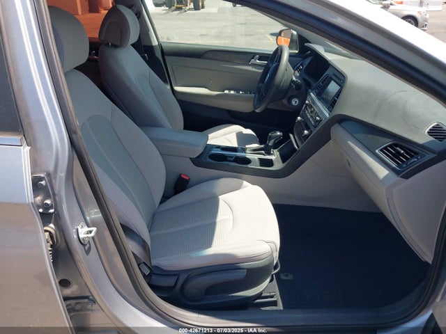 5NPE34AF8HH444460 Hyundai 2017