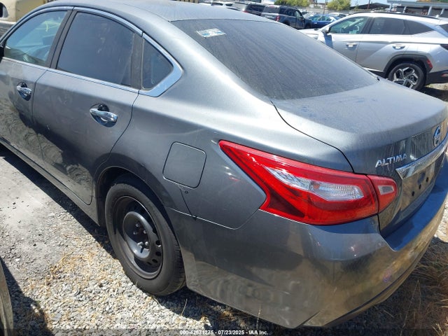 1N4AL3AP8HC294546 Nissan 2017