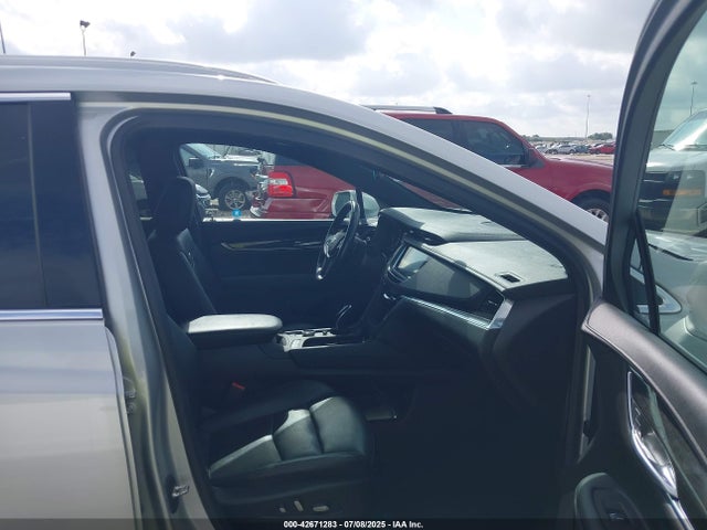 1GYKNCRS6LZ125420 Cadillac lgx