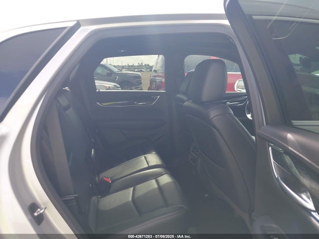 1GYKNCRS6LZ125420 Cadillac lgx