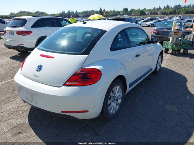 3VWF17AT7GM607395 Volkswagen Beetle