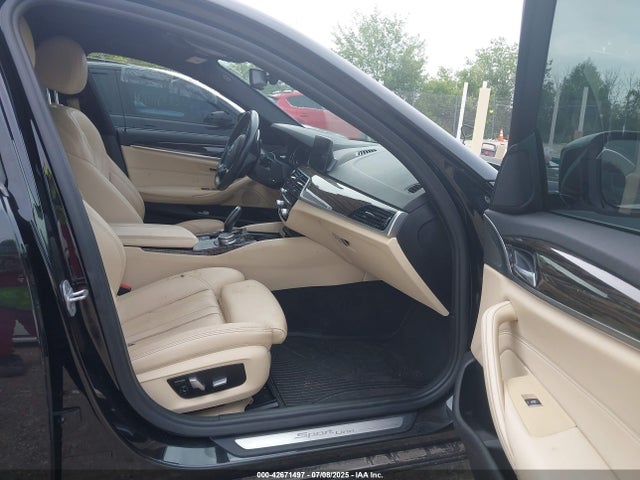 WBAJA7C53JWA74688 BMW 530I