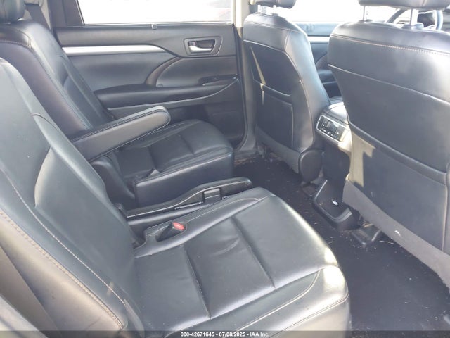 5TDKZRFH7JS531369 Toyota 2gr-fks