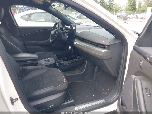 Ford 2022 2022 3FMTK4SE9NMA61385 Image 5