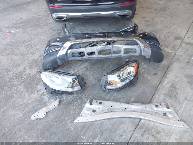 WDC0G4KB9JV017900 Mercedes-Benz m274