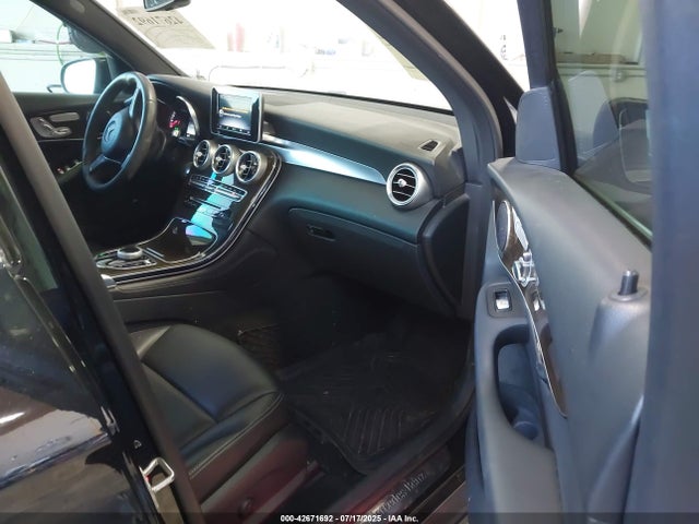 WDC0G4KB9JV017900 Mercedes-Benz m274